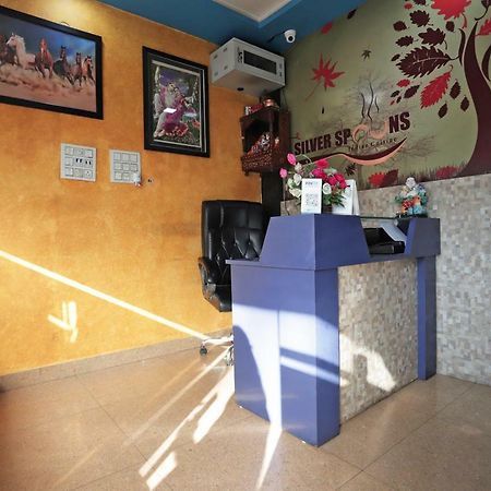 Oyo 38520 Hotel Silverspoon Roorkee エクステリア 写真